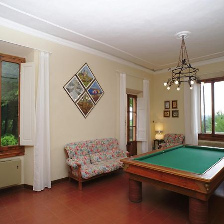 Lovely Holiday Home In Montefiridolfi With Hill View Exterior photo